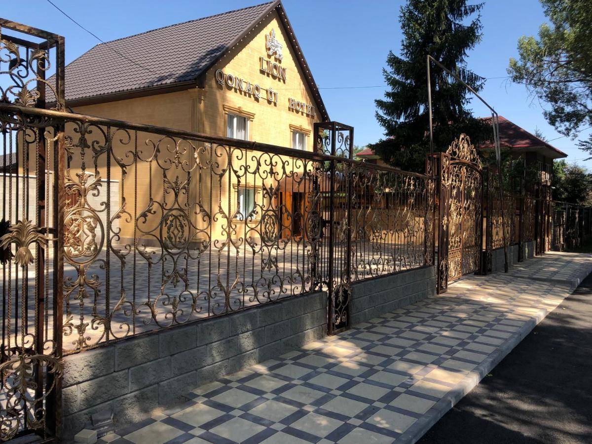 Hotel Lion Almaty Esterno foto