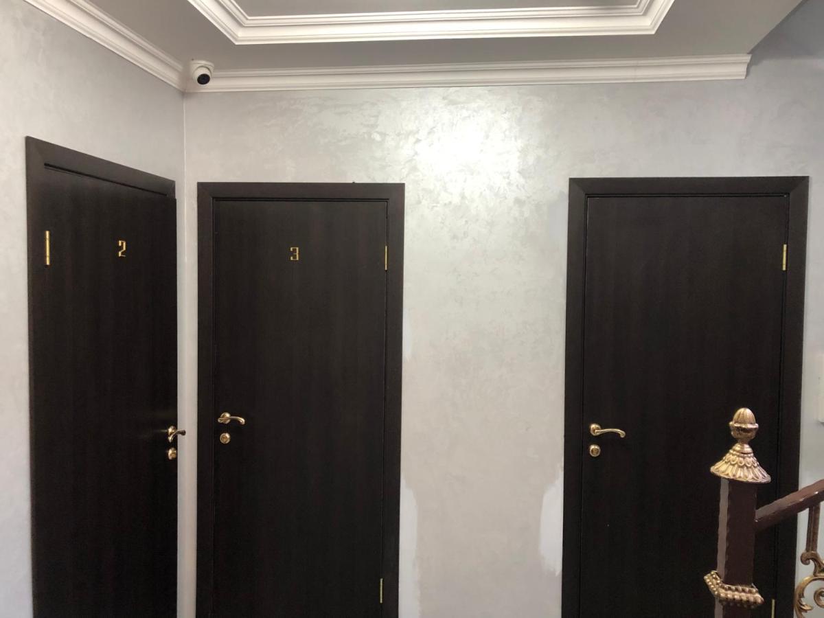 Hotel Lion Almaty Esterno foto