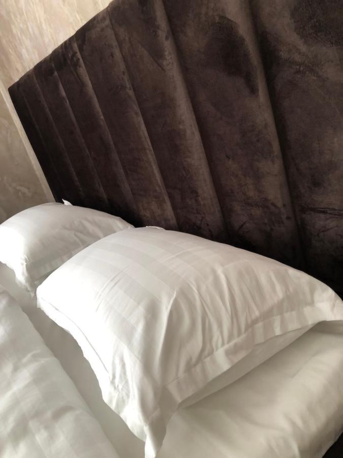 Hotel Lion Almaty Esterno foto