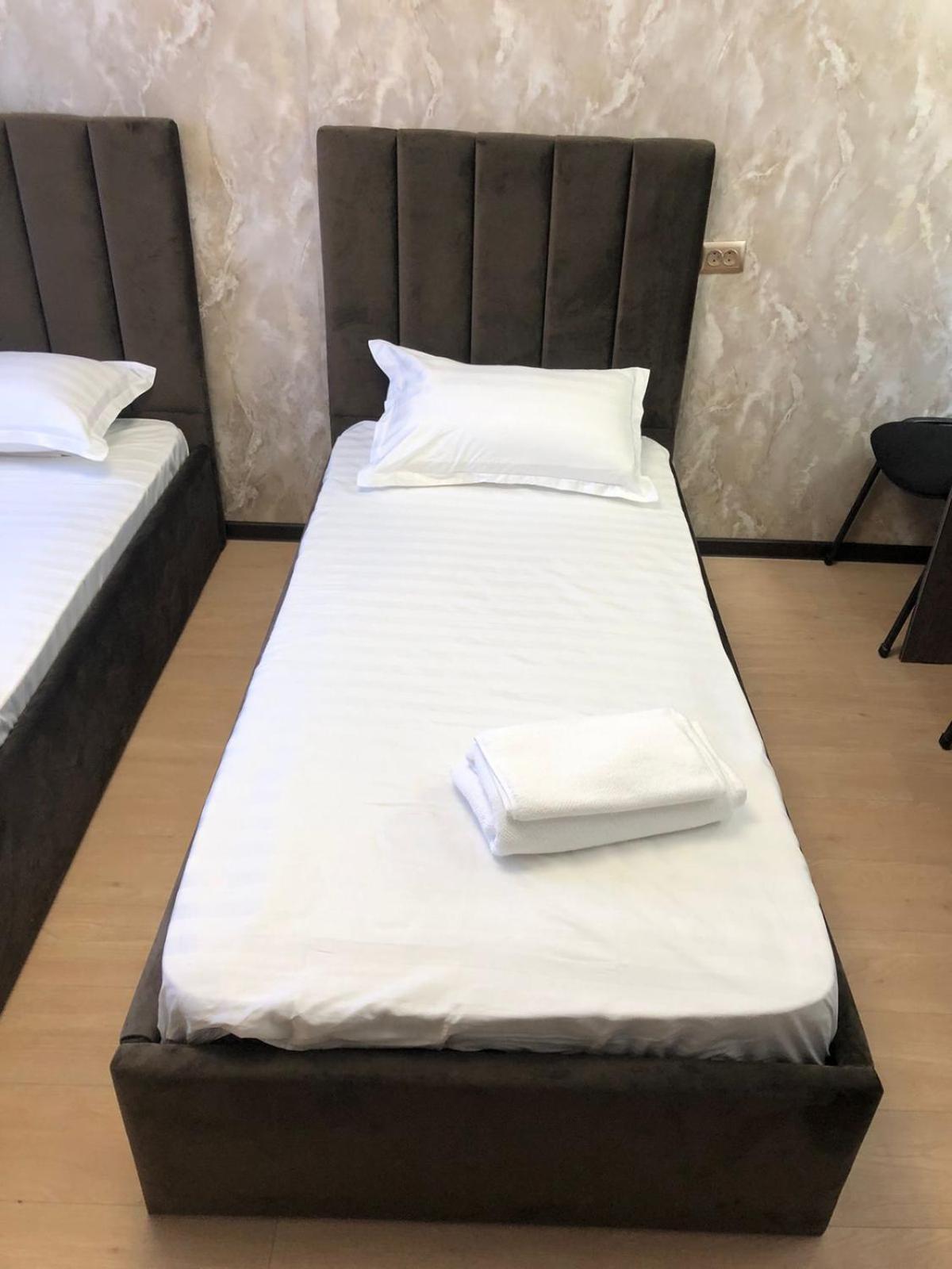 Hotel Lion Almaty Esterno foto