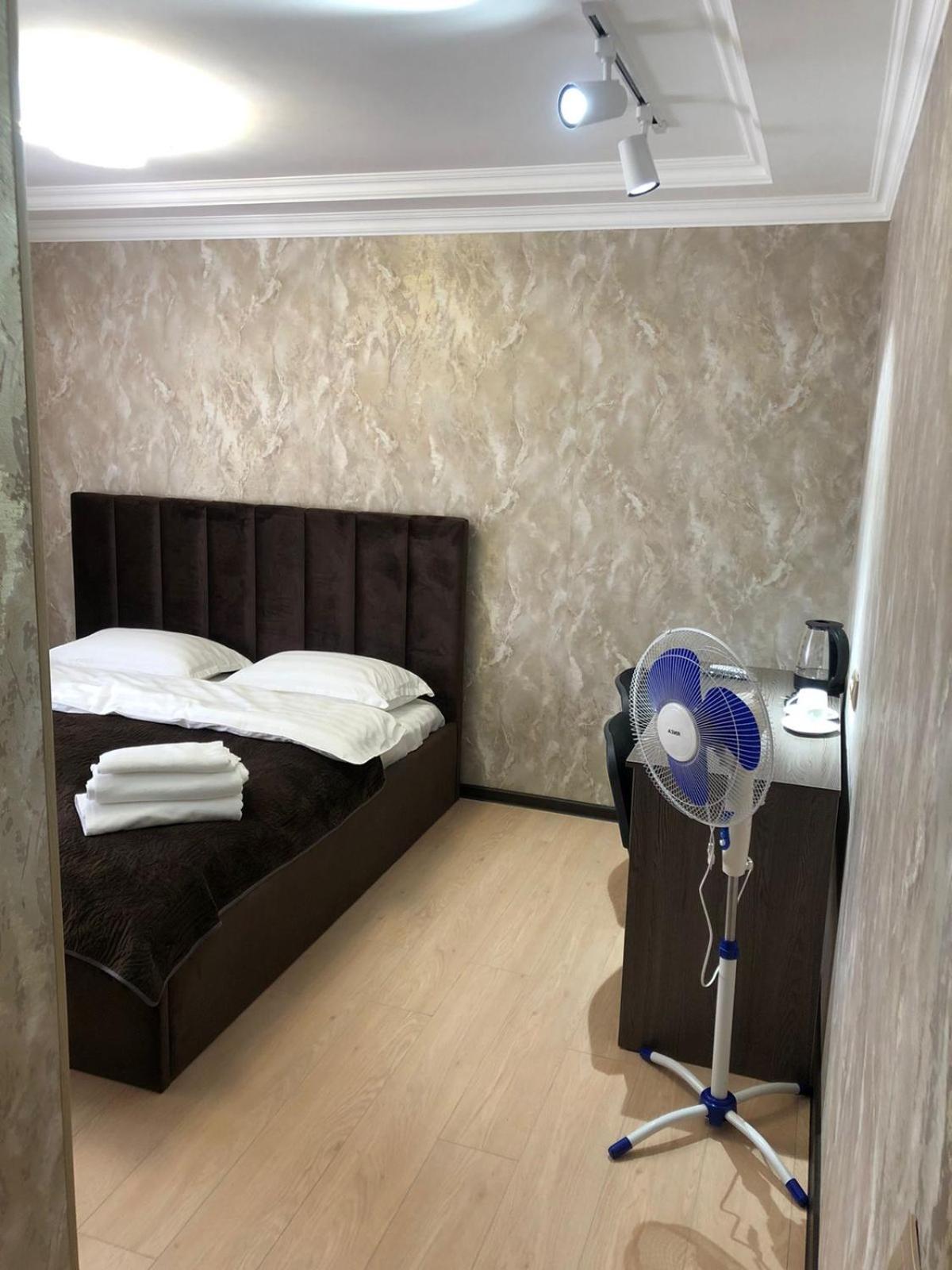 Hotel Lion Almaty Esterno foto